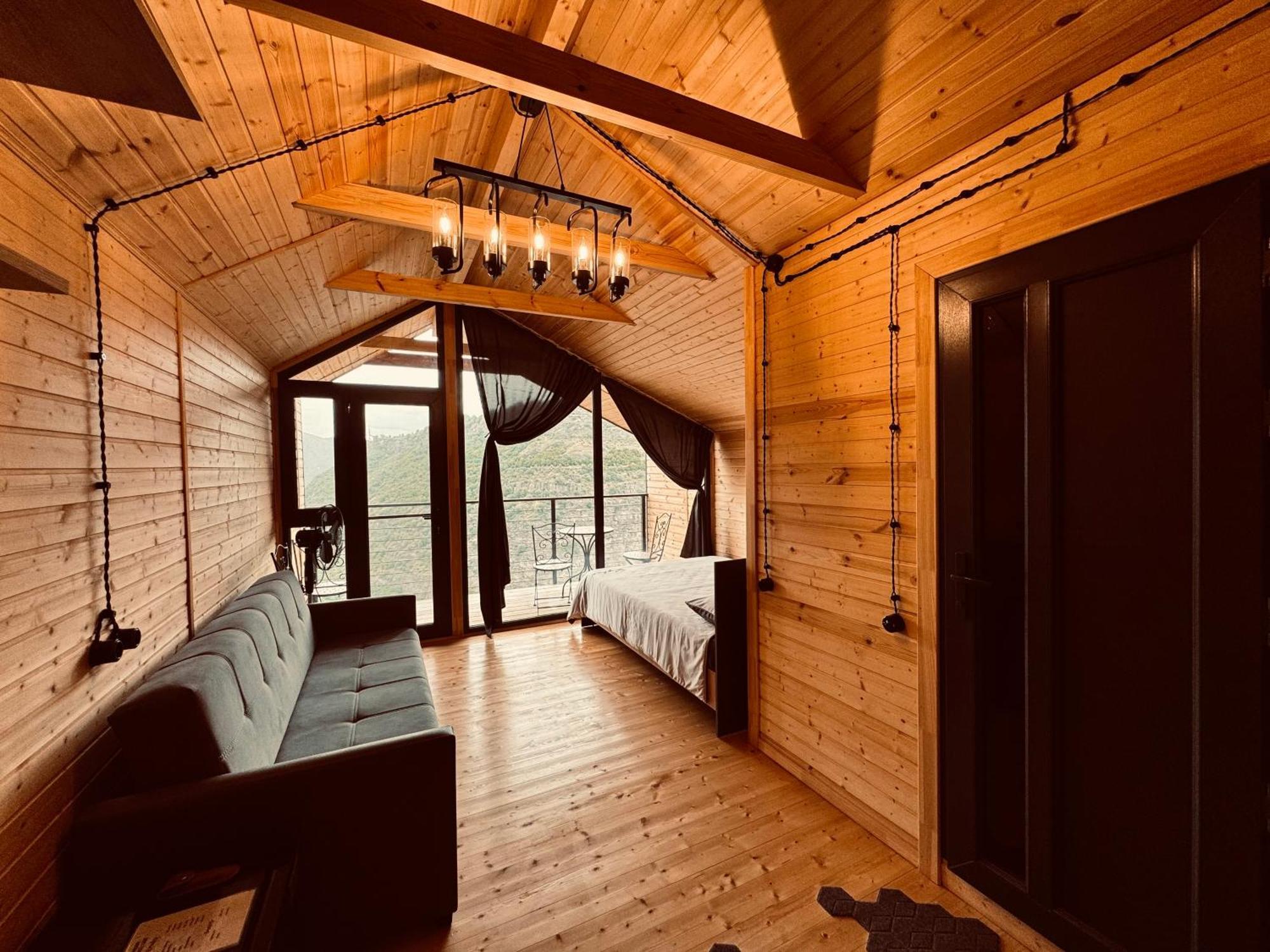 Chalet Armbee Honey Farm *